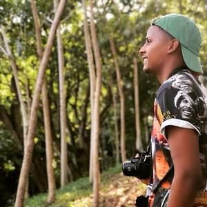 Meet your Posher, Moises